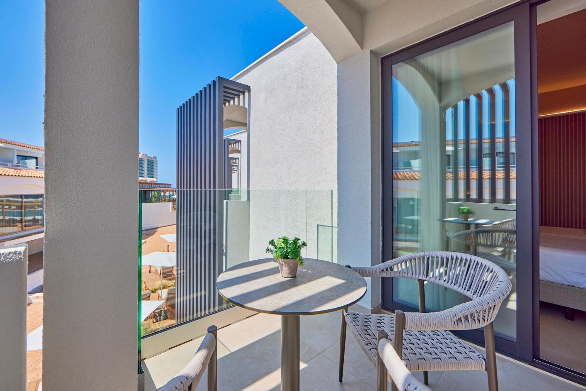 Universal Grand Leon & Spa Colonia de Sant Jordi Dış mekan fotoğraf