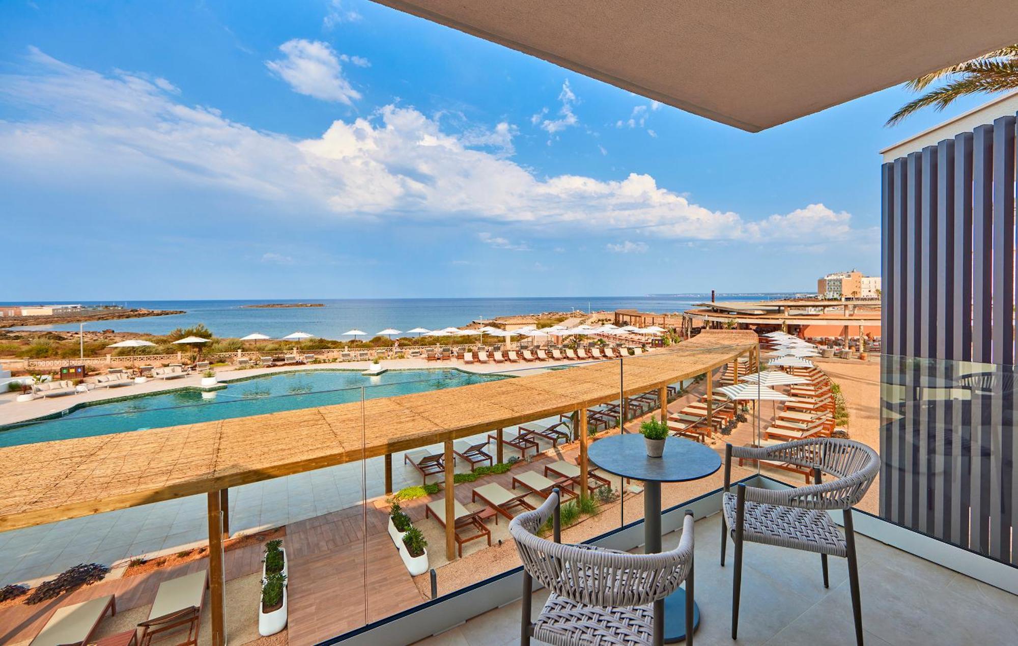 Universal Grand Leon & Spa Colonia de Sant Jordi Dış mekan fotoğraf